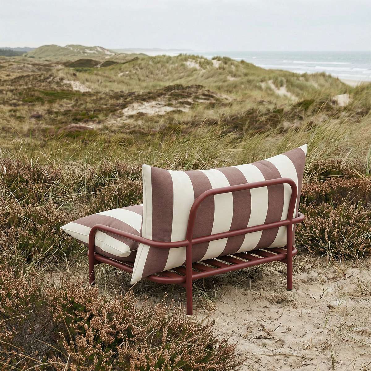 Mollis Lounge Chair